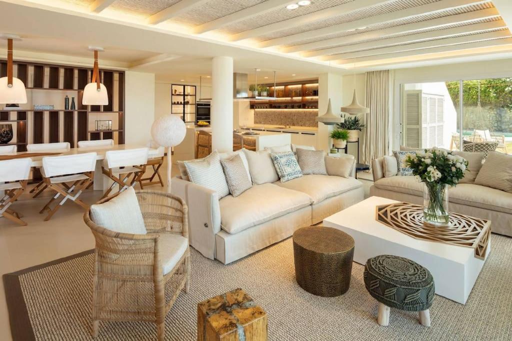 Villa Beachfront La Luisa, Golden Mile, *