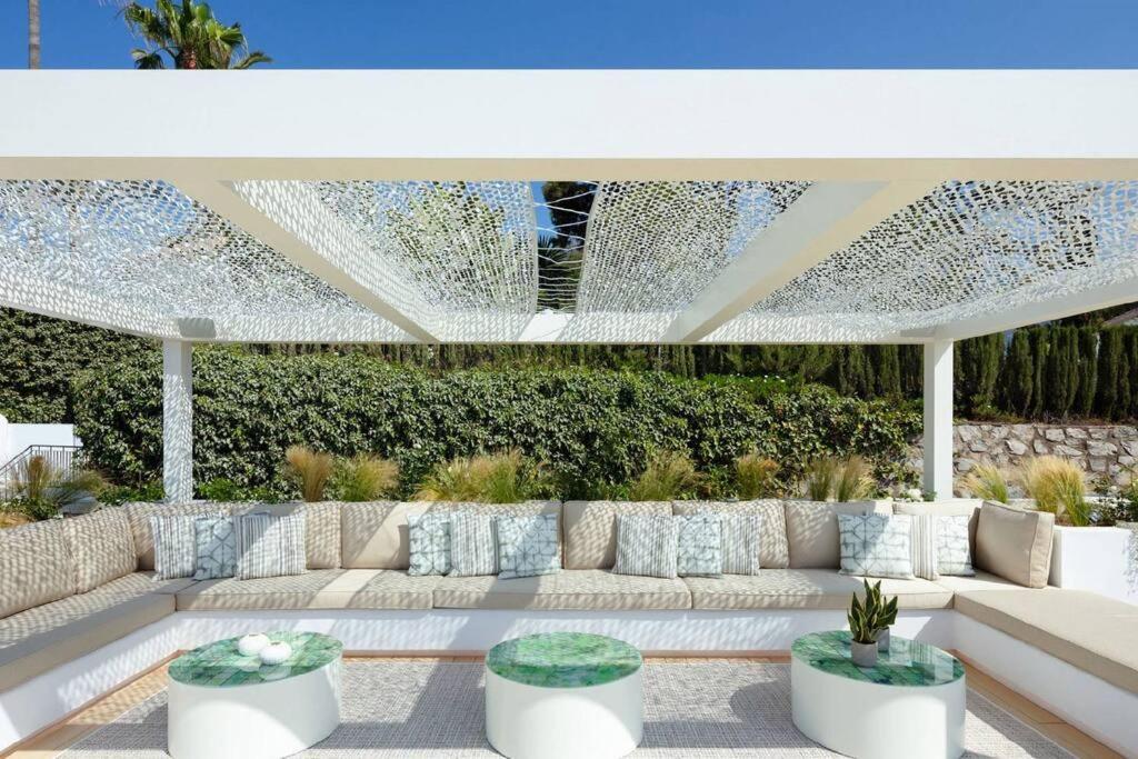 Villa Beachfront La Luisa, Golden Mile, *
