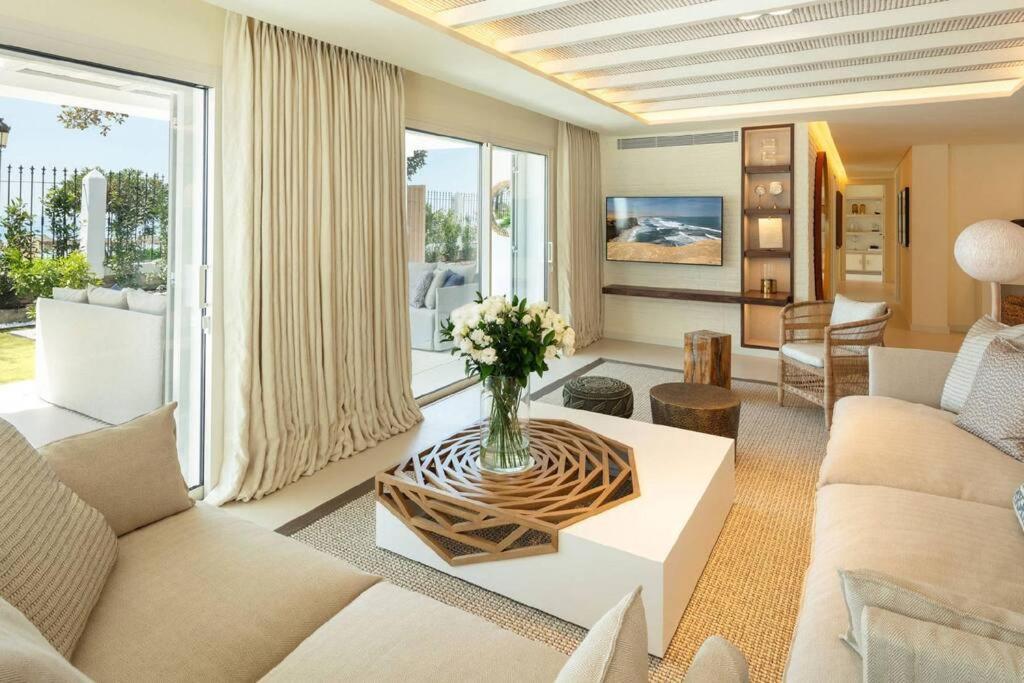 Beachfront La Luisa, Golden Mile, *