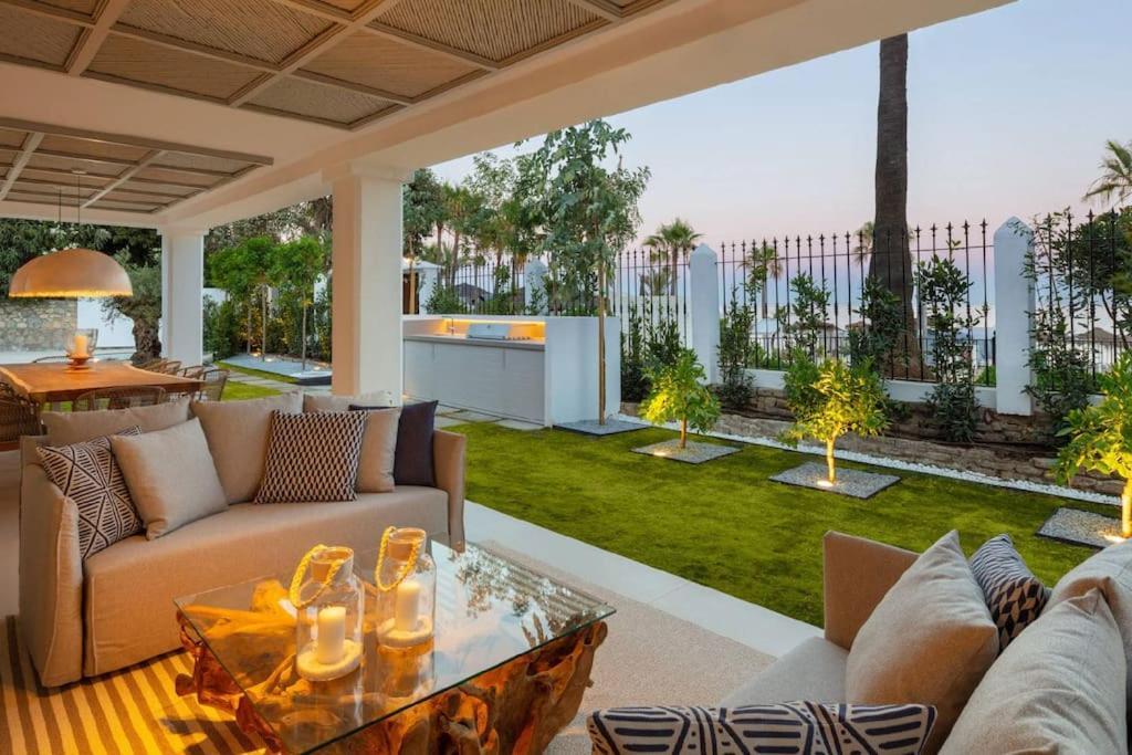 Villa Beachfront La Luisa, Golden Mile, Marbella