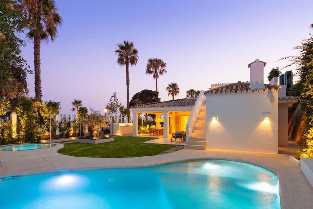 Villa Beachfront La Luisa, Golden Mile, Marbella
