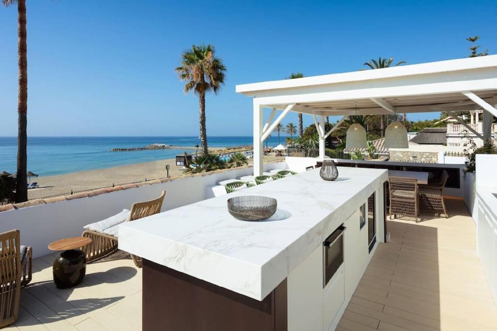 Villa Beachfront La Luisa, Golden Mile, *