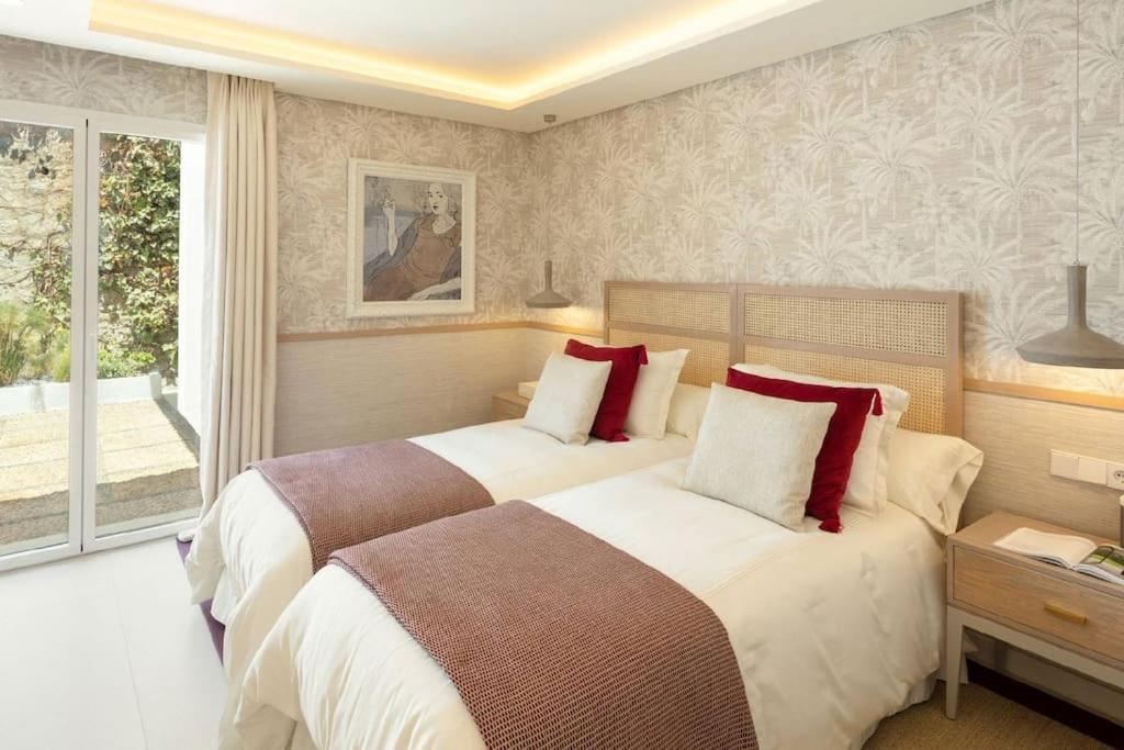 Villa Beachfront La Luisa, Golden Mile, Marbella